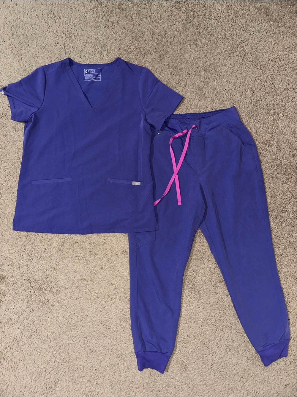 Figs scrub set